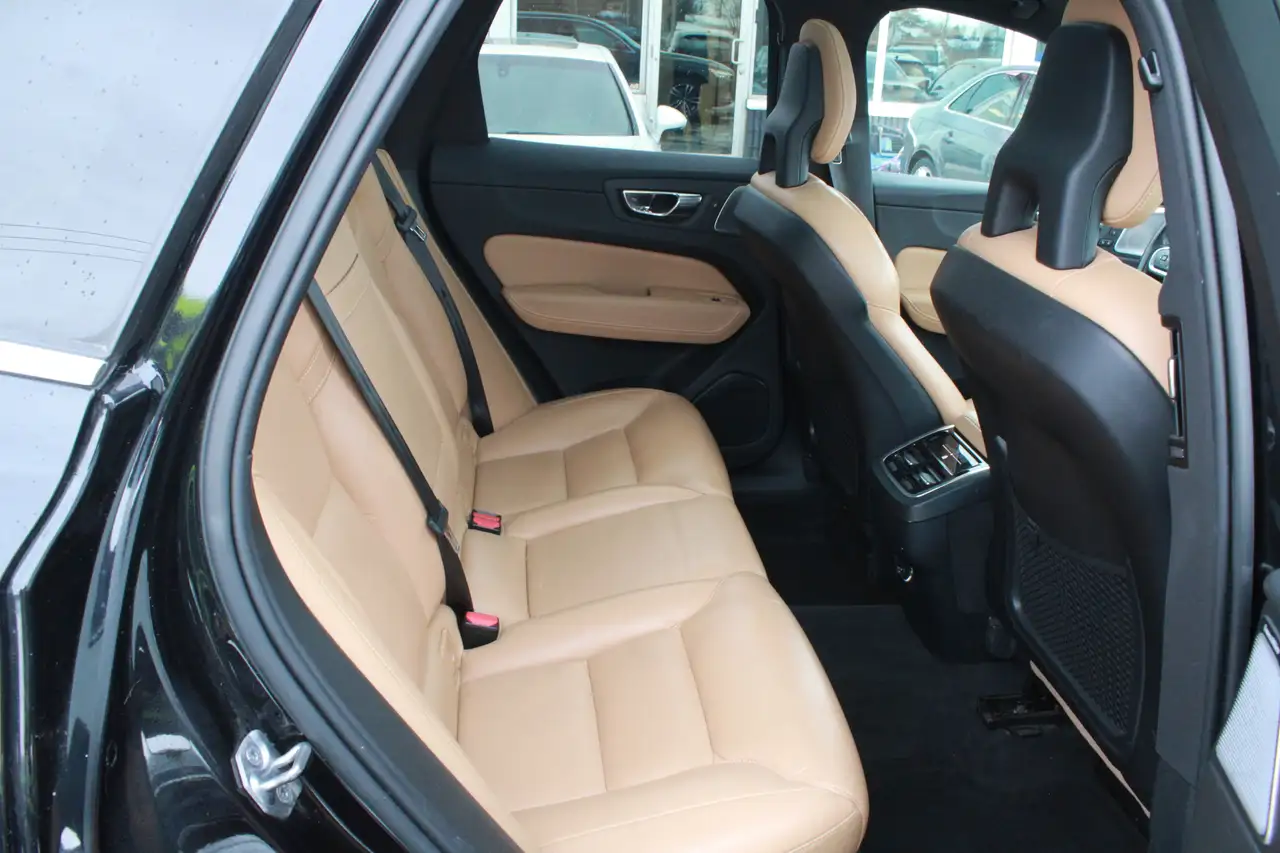Volvo XC60 снимка Volvo XC60