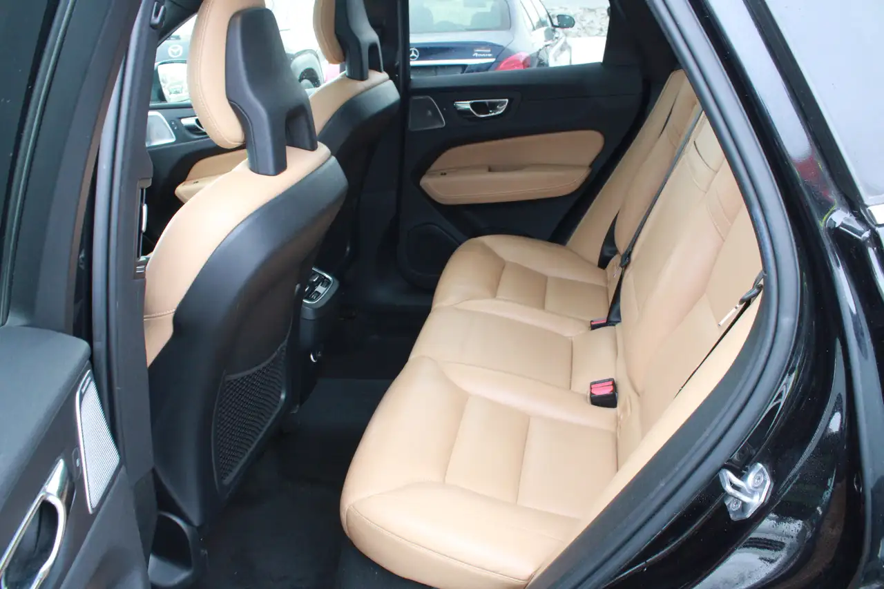 Volvo XC60 снимка Volvo XC60