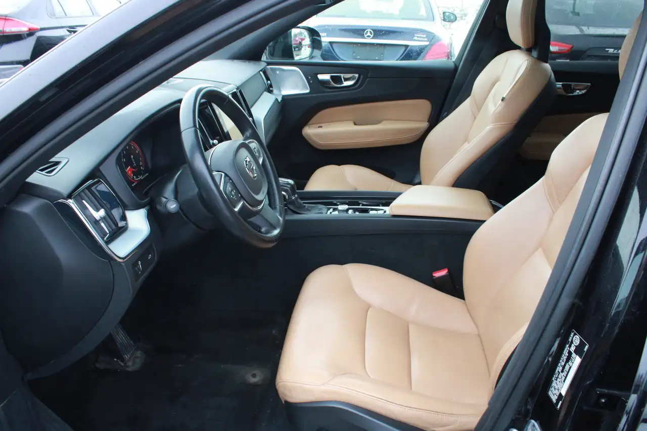Volvo XC60 снимка Volvo XC60