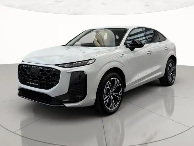 Audi Q3 sportback 1.5 e-hybrid s line 272cv stronic