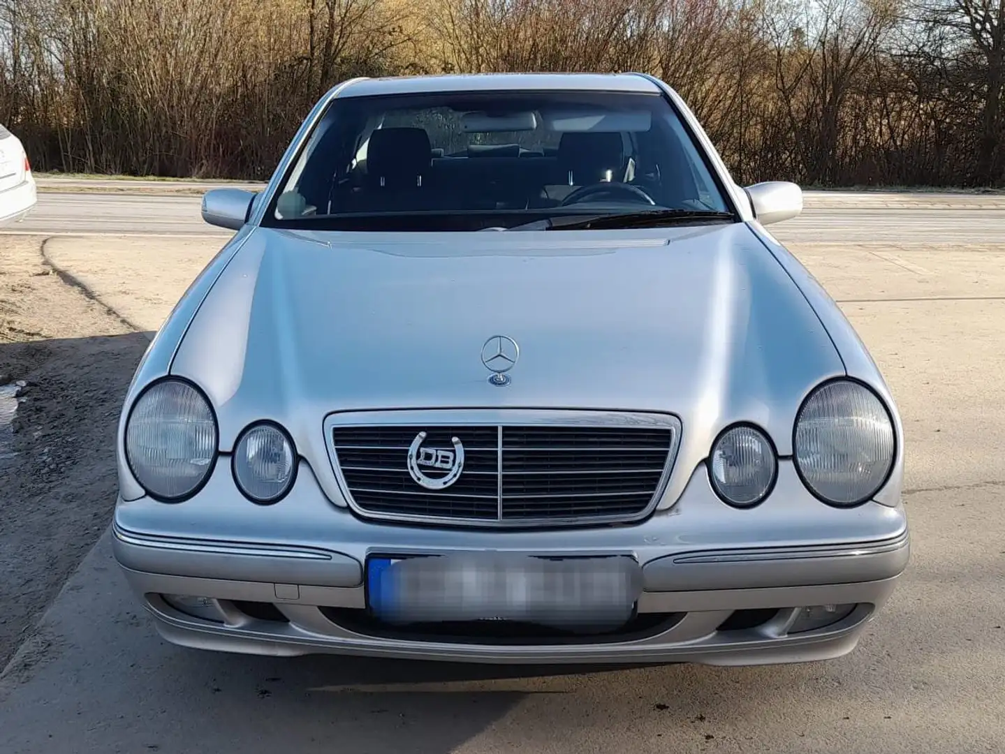Mercedes-Benz E 200 Elegance *KLIMA*EGSHD*erst 110tkm*sehr gepflegt* Silver - 2