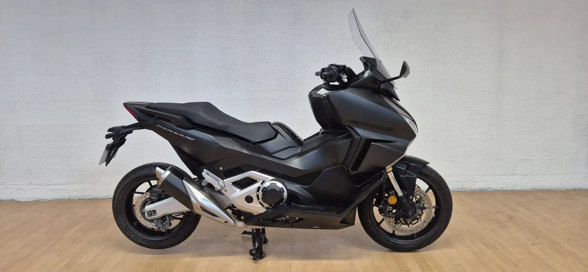 Honda Forza 750 Negro - 1
