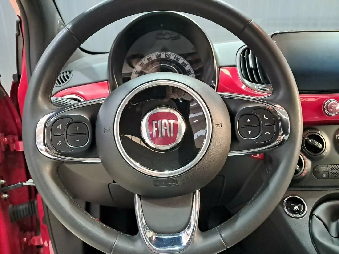 Fiat 500 Dolcevita 1.0 Hybrid 51KW (70 CV) Rojo - 2