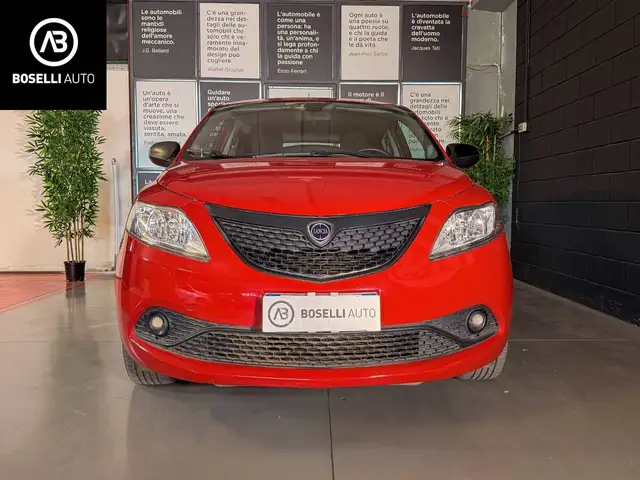 Lancia Ypsilon