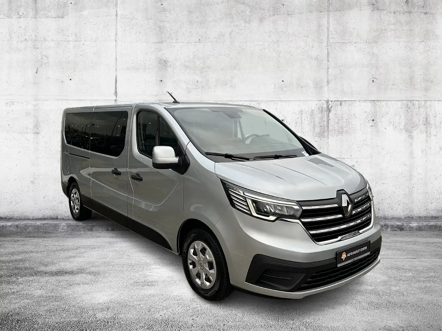 Renault Trafic Combi L2H1 3,0t (8/9 Sitze) Life LED PDC Šedá - 1