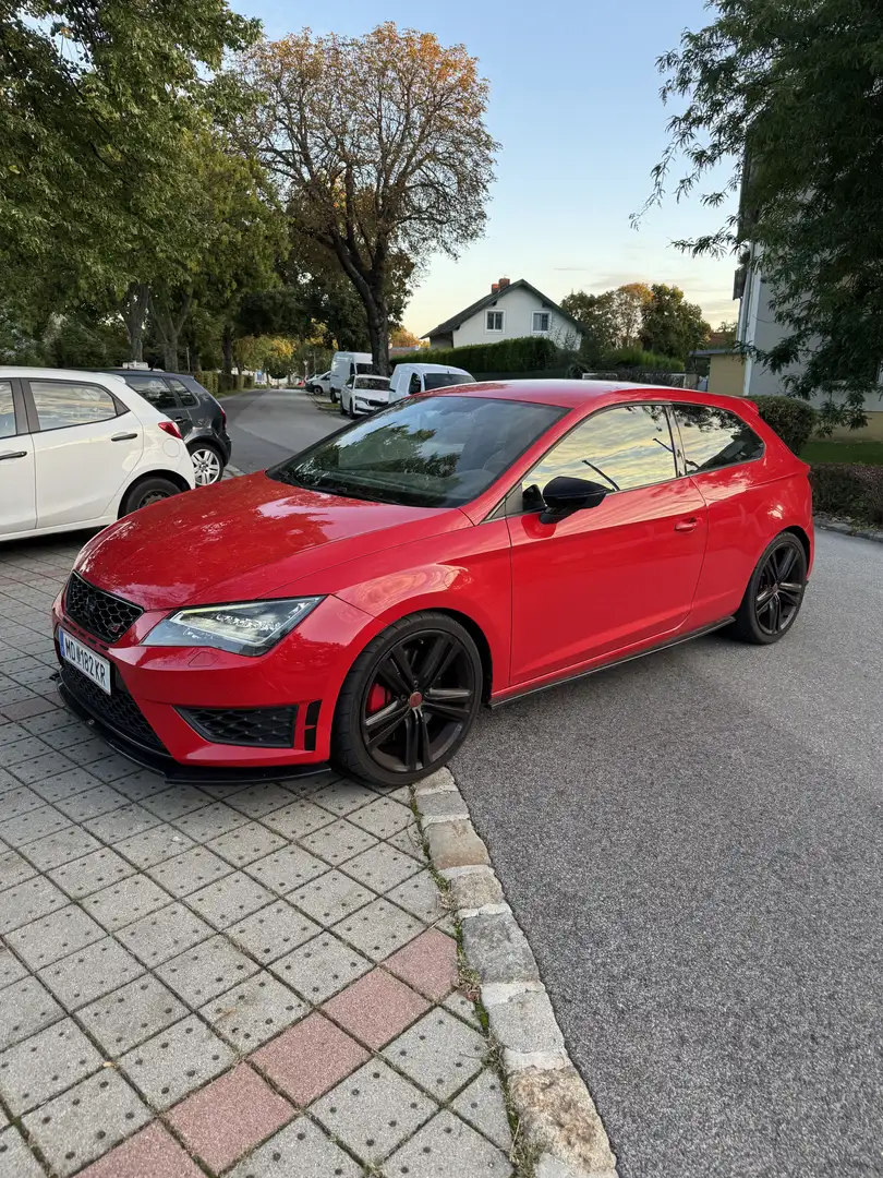 SEAT Leon Leon SC Cupra 2,0 TSI DSG Rot - 2