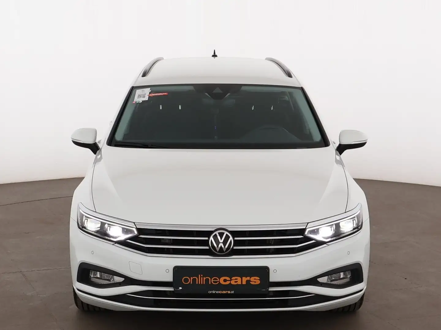 Volkswagen Passat Variant 2.0 TDI Business Aut MATRIX RADAR Weiß - 2