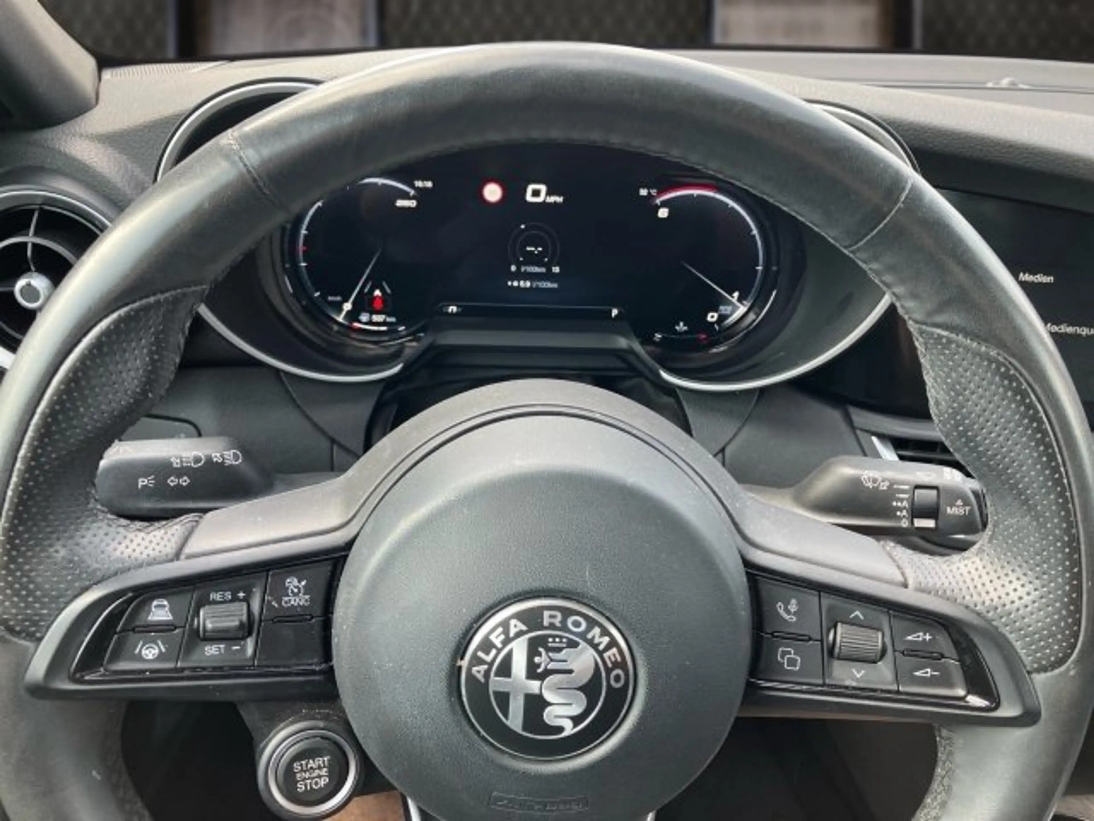 Alfa Romeo Giulia TI 210 Q4 — photo 9