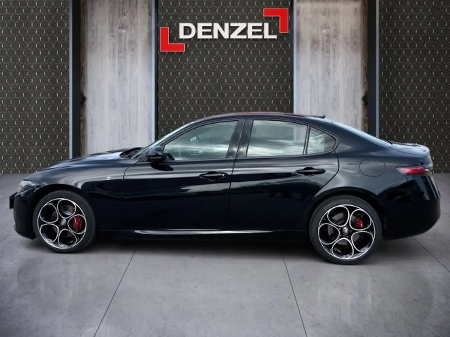 Alfa Romeo Giulia TI 210 Q4 Rot - 2
