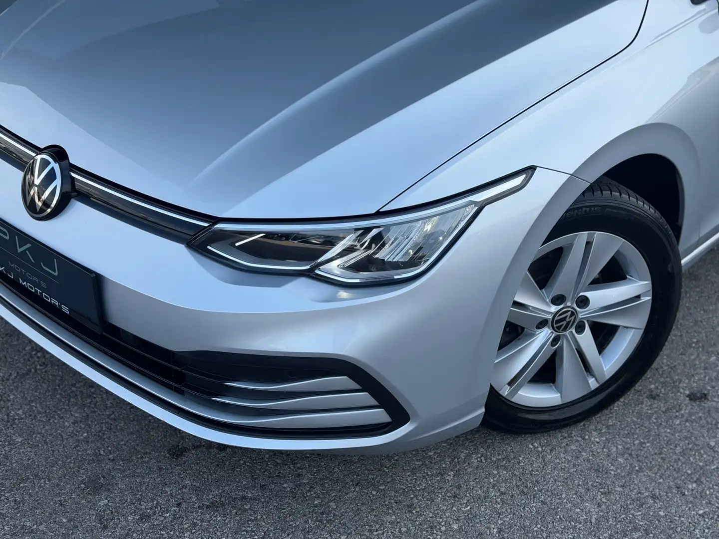 Volkswagen Golf Golf 8 2.0 TDI Life  1.BESITZ Silber - 2
