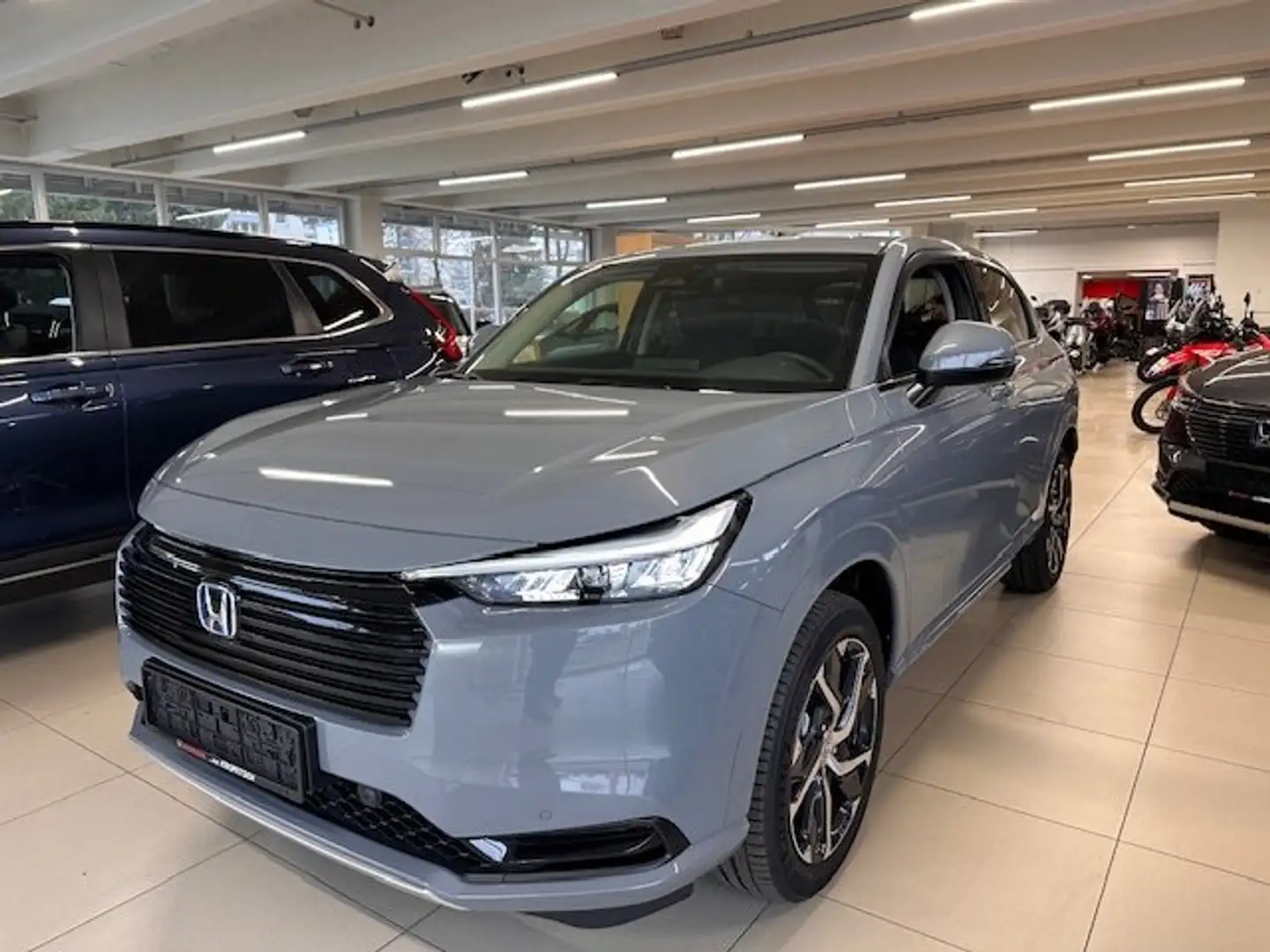 Honda HR-V 1,5 i-MMD Hybrid 2WD Advance Aut. PLUS Grau - 2