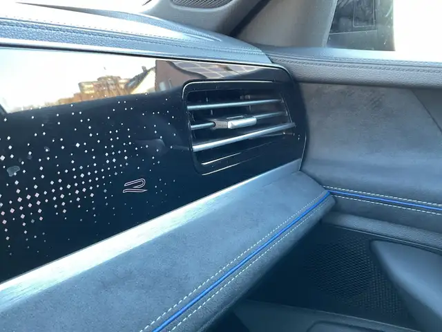 Volkswagen Passat view 15