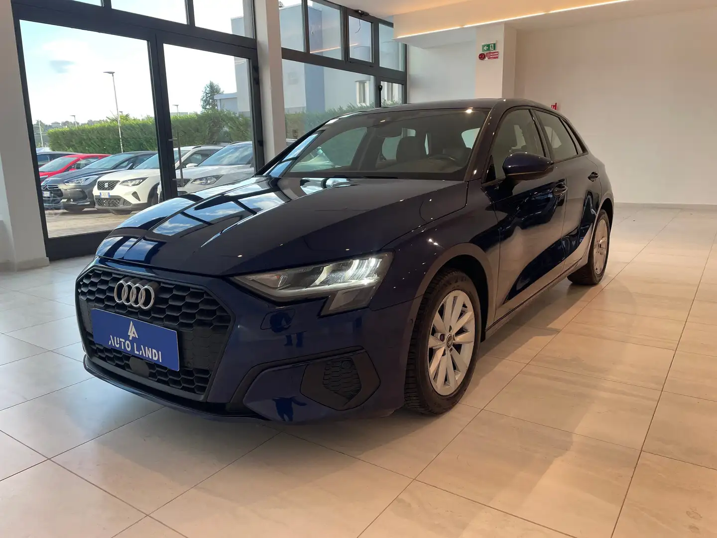 Audi A3 A3  Sportback 35 2.0 tdi S line Edition s-tronic Blauw - 1