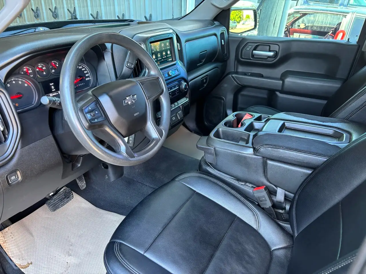 Chevrolet Silverado 1500 снимка Chevrolet Silverado 1500