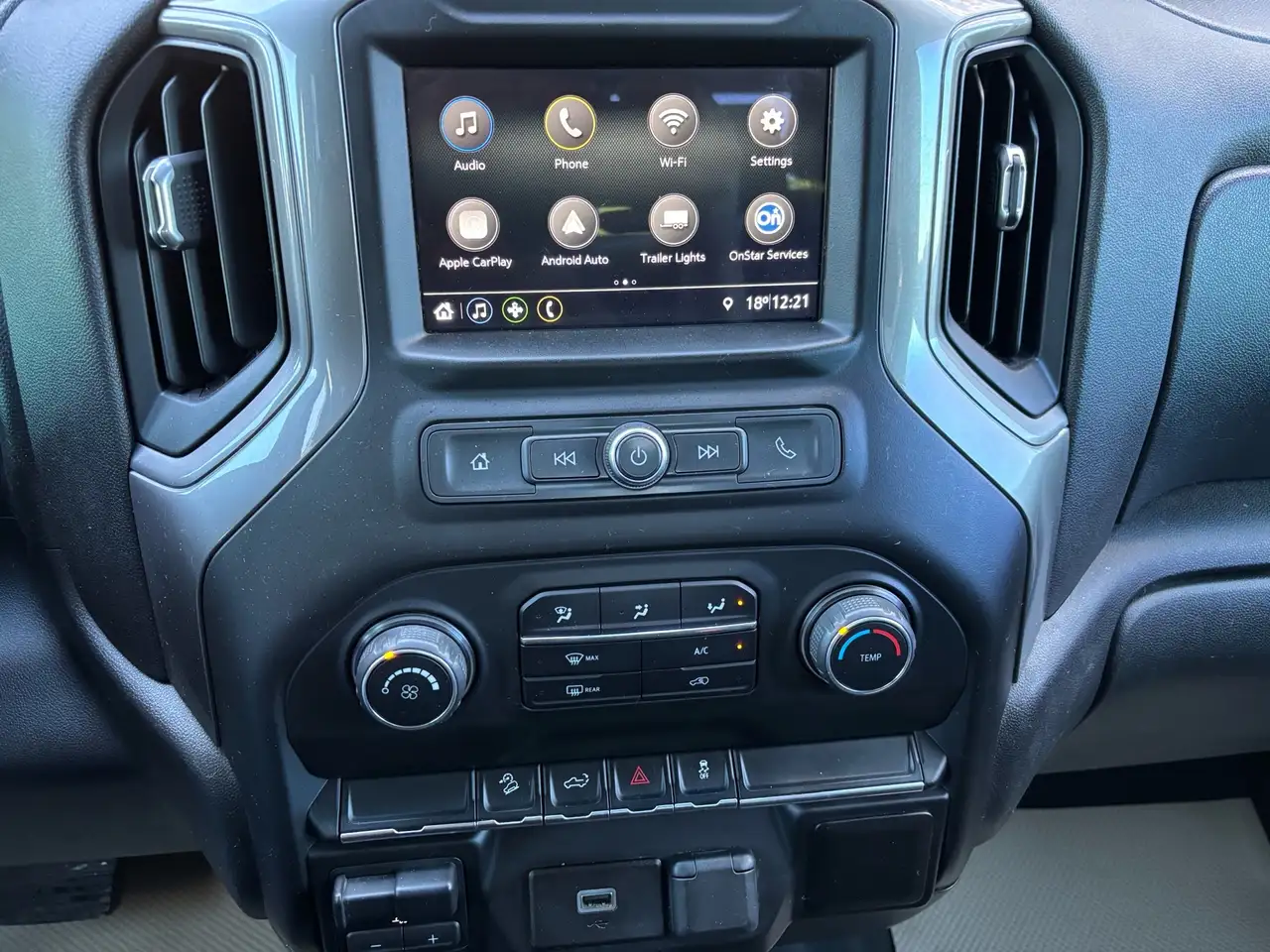 Chevrolet Silverado 1500 снимка Chevrolet Silverado 1500