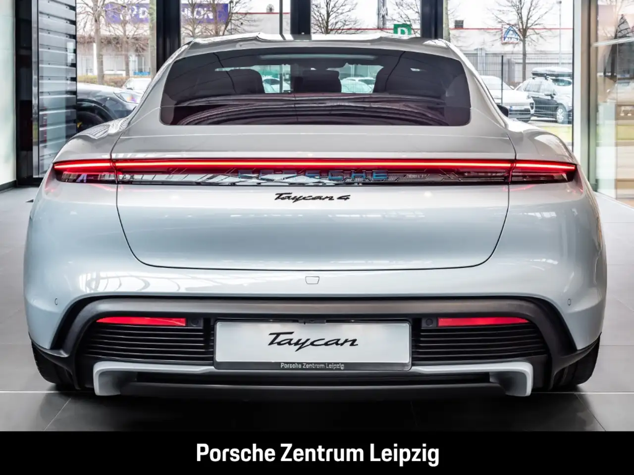 Porsche Taycan 4 Black Edition InnoDrive SoftClose Chrono 5