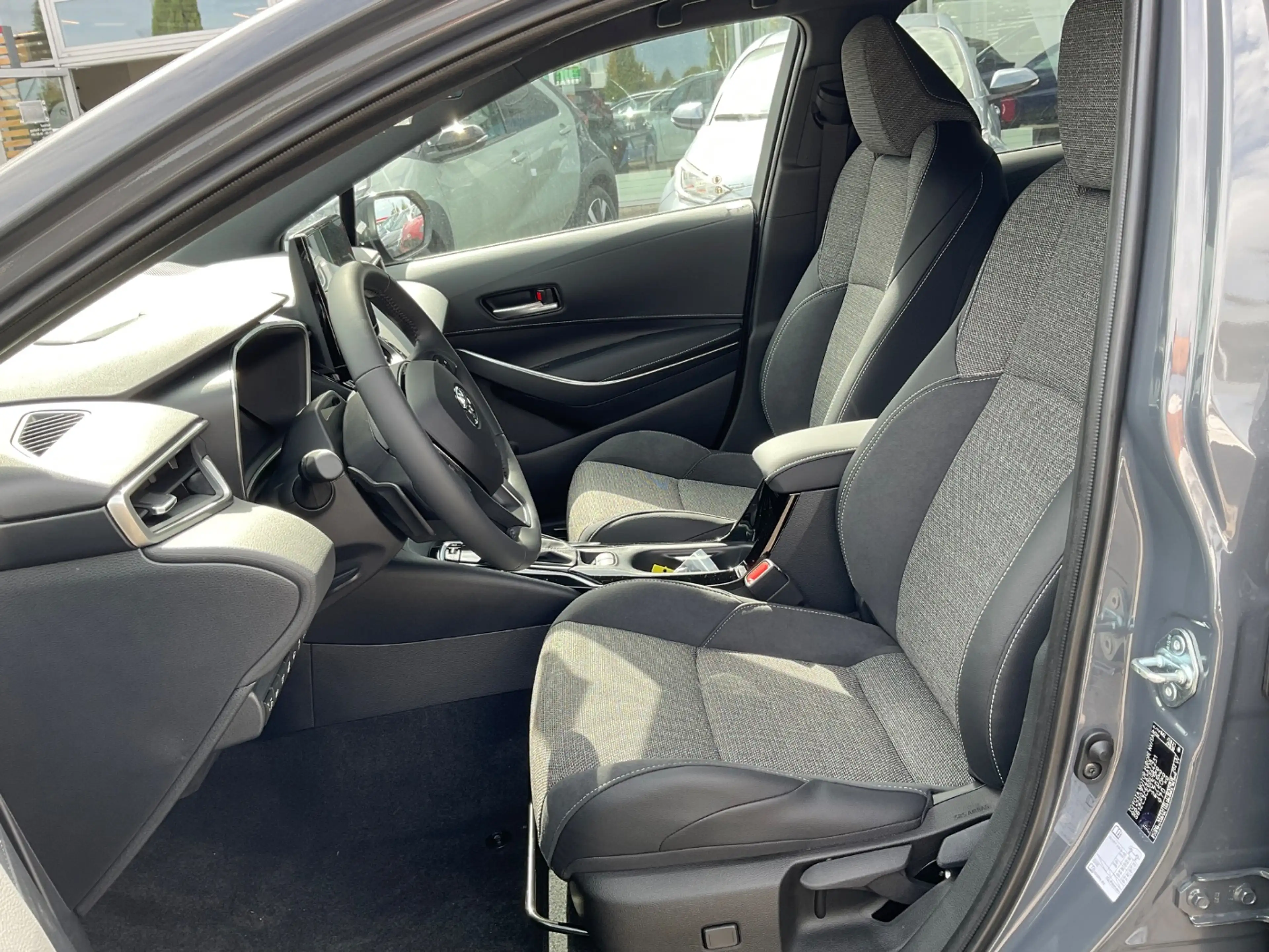 Toyota Corolla Touring Sports 2.0 Teamplayer ACC+LED — photo 10
