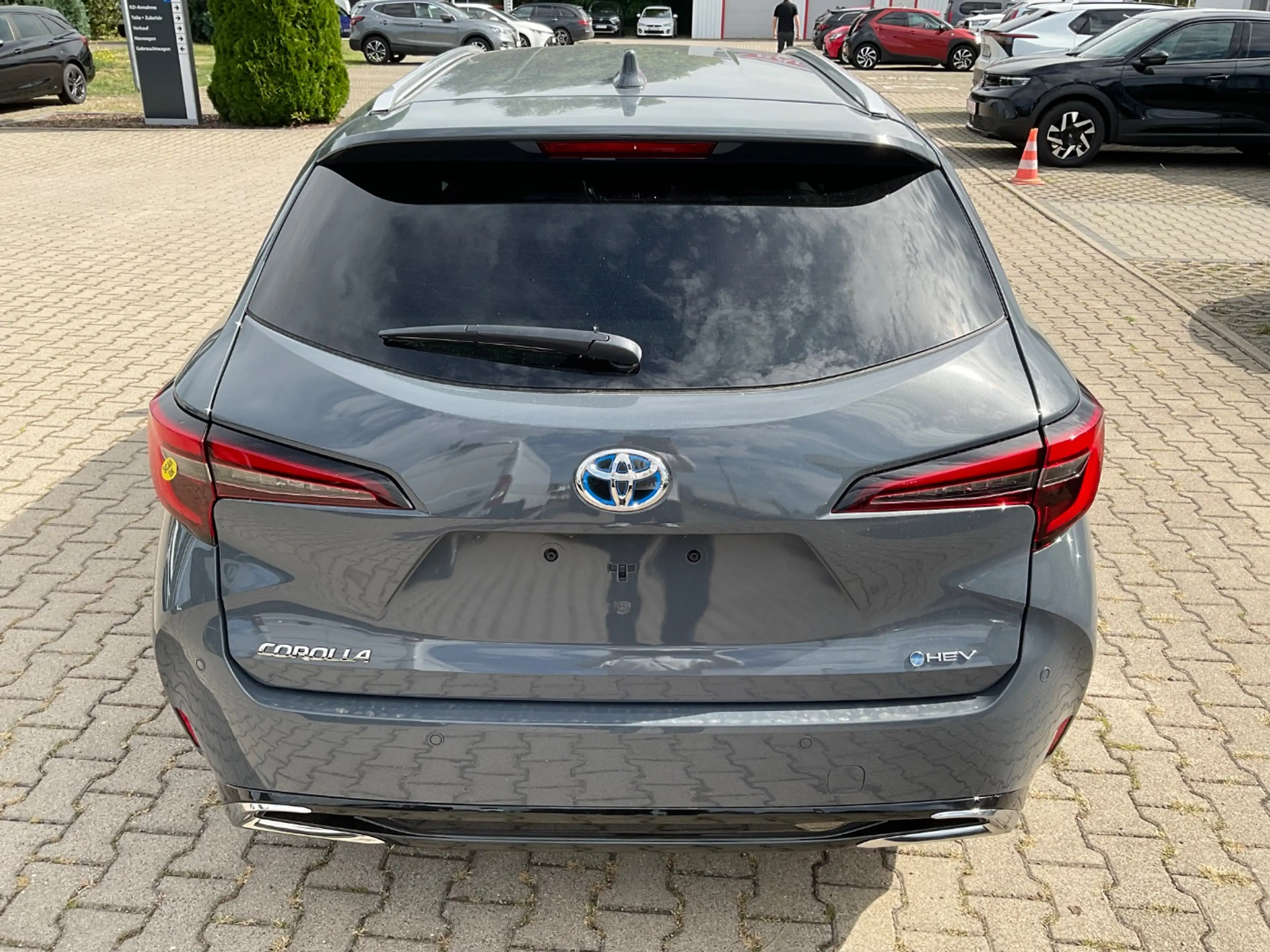 Toyota Corolla Touring Sports 2.0 Teamplayer ACC+LED — photo 5