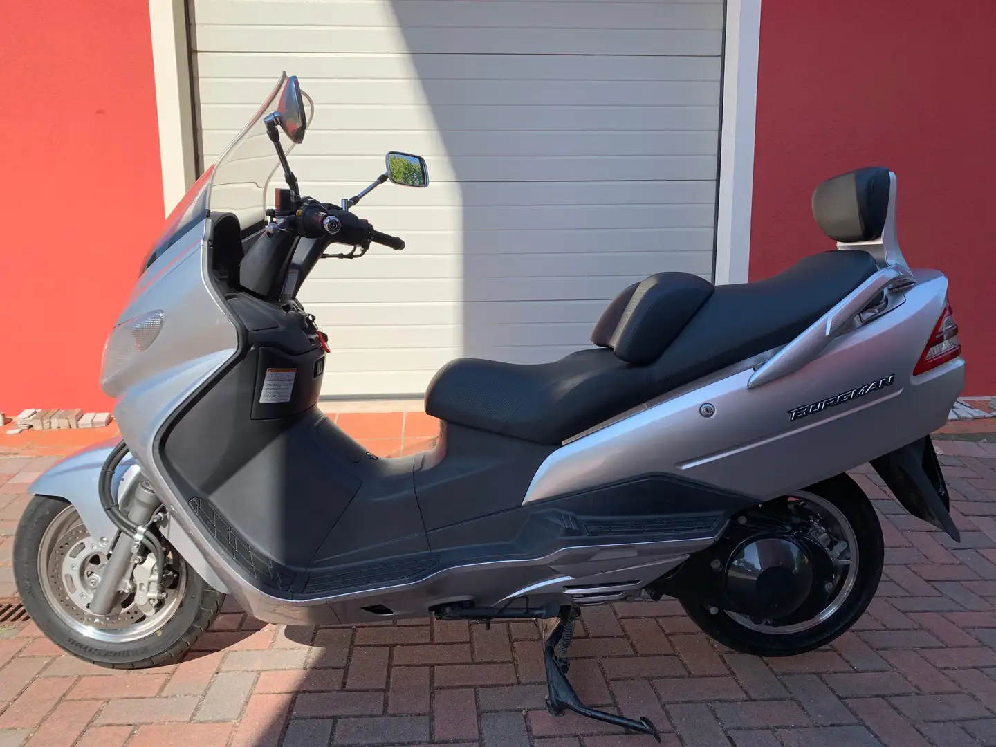 Suzuki Burgman 250 Argento - 1