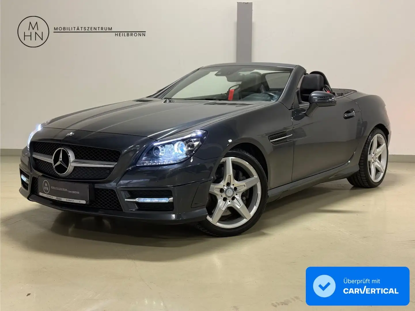 Mercedes-Benz SLK 200 Roadster AMG-Line AIRSCARF*SHZ*GLASDACH Grau - 1