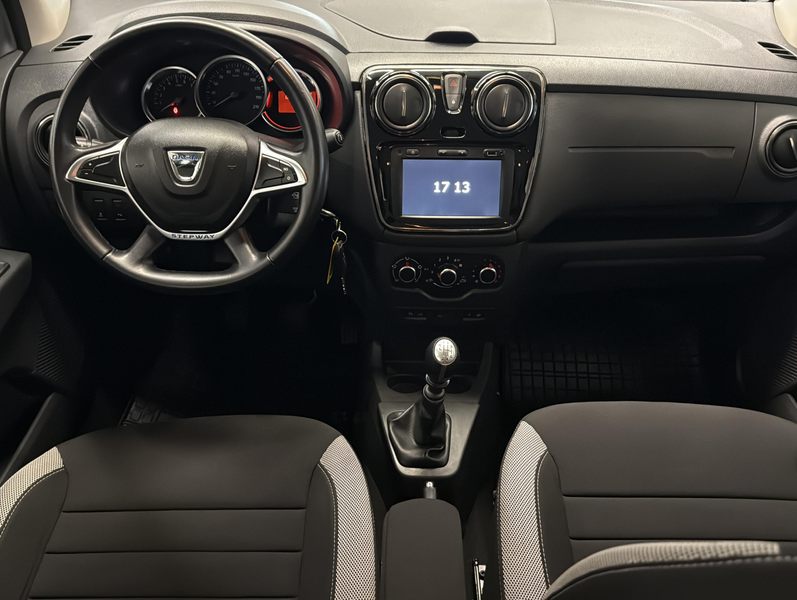Dacia Lodgy 1.3 TCe 130 Stepway Plus 7-Sitzer — photo 10