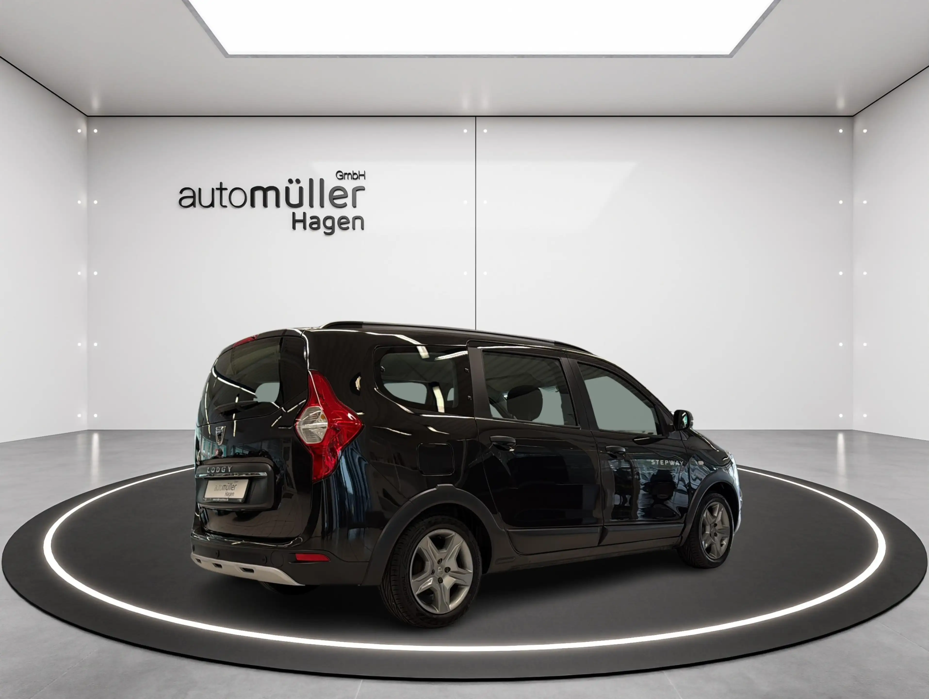 Dacia Lodgy 1.3 TCe 130 Stepway Plus 7-Sitzer — photo 4