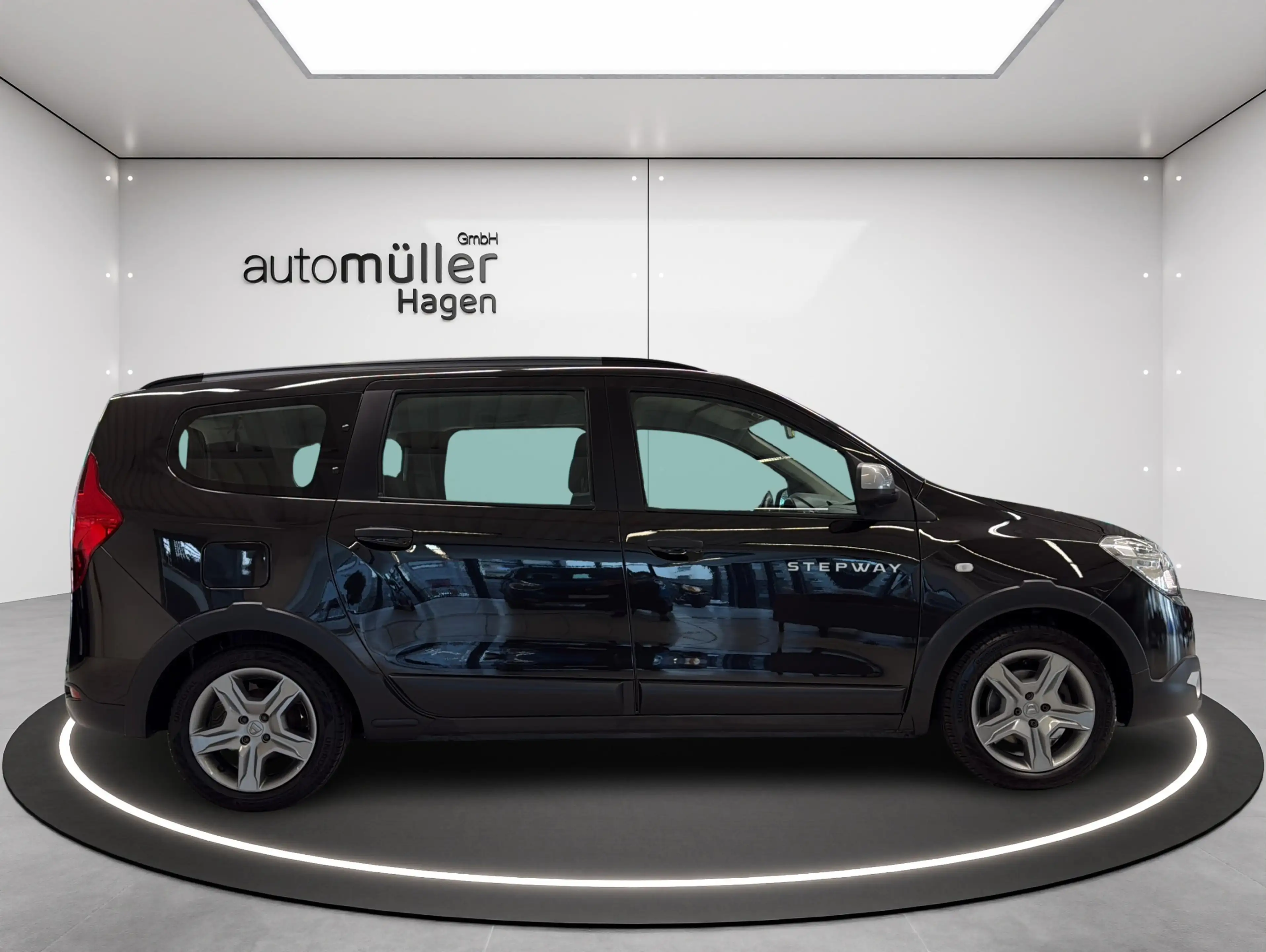 Dacia Lodgy 1.3 TCe 130 Stepway Plus 7-Sitzer — photo 8