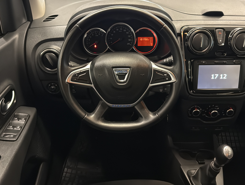 Dacia Lodgy 1.3 TCe 130 Stepway Plus 7-Sitzer — photo 9