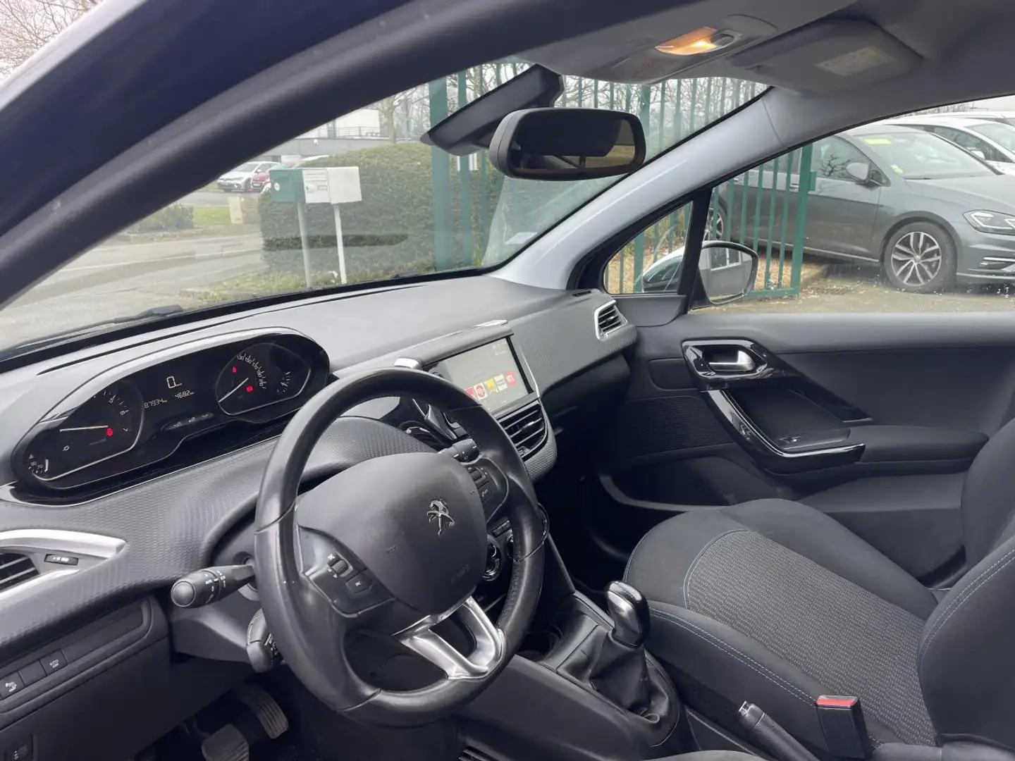 Peugeot 208 1.2i PureTech 12V S\u0026S - 82  BERLINE Signature Bleu - 2