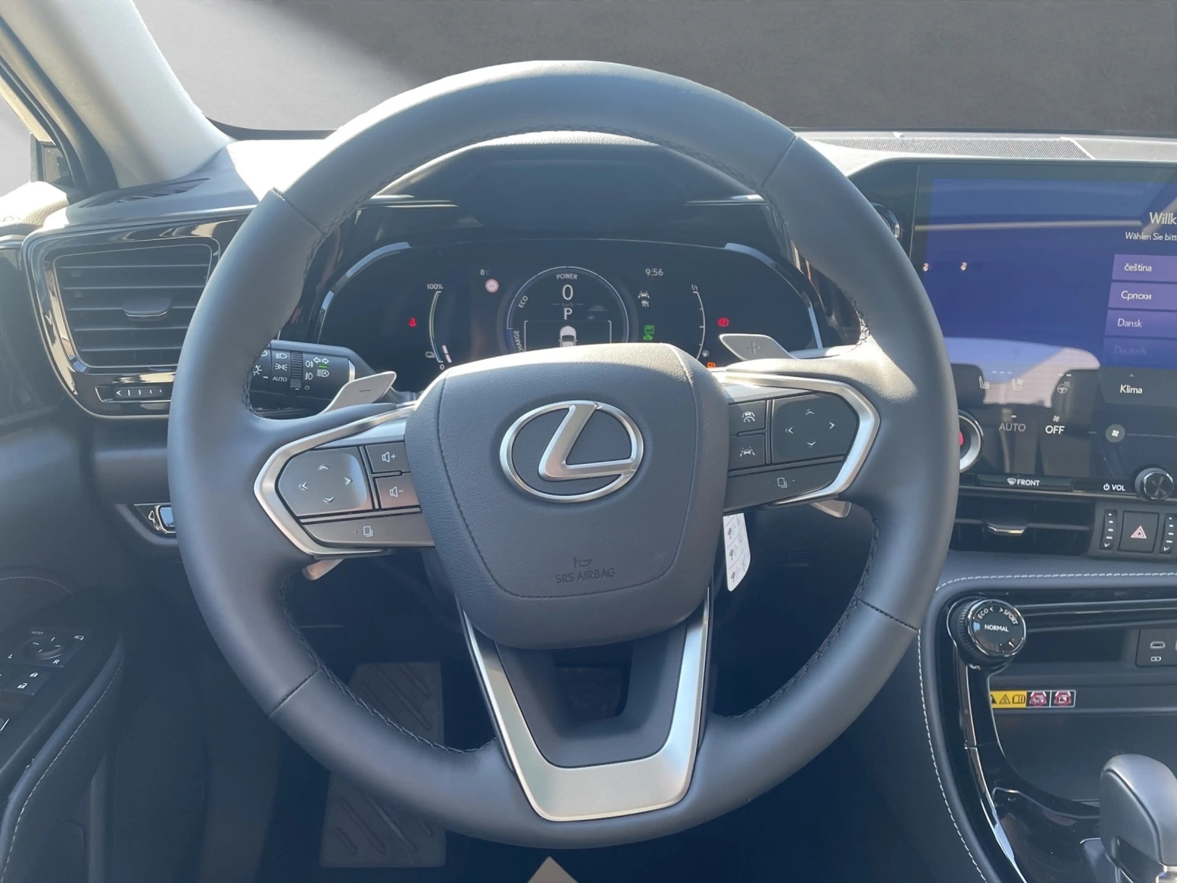 Lexus NX 450h+ + Executive Interieur+TechnoloP+360CAM+ — photo 10
