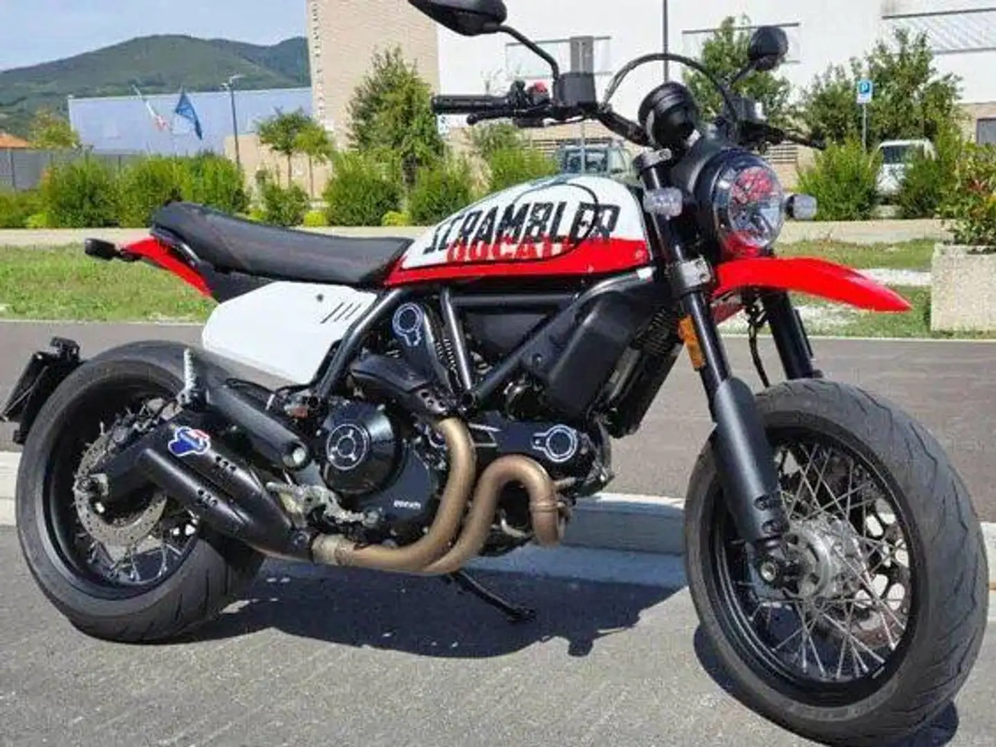 Ducati Scrambler 800 Urban Motard Bianco - 2