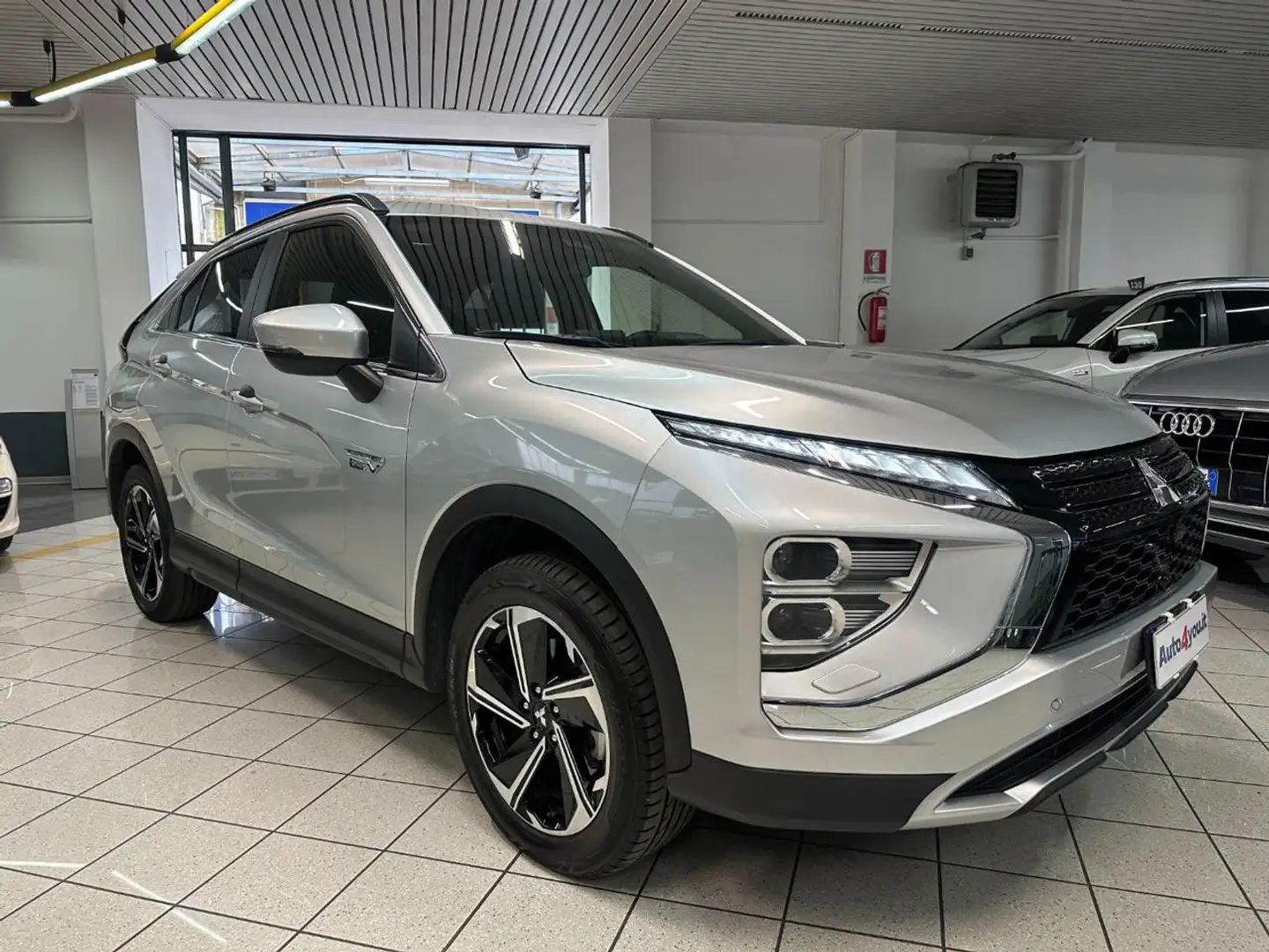 Mitsubishi Eclipse Cross 2.4 MIVEC 4WD PHEV Instyle SDA Pack 0 IVA ESPOSTA Argento - 1