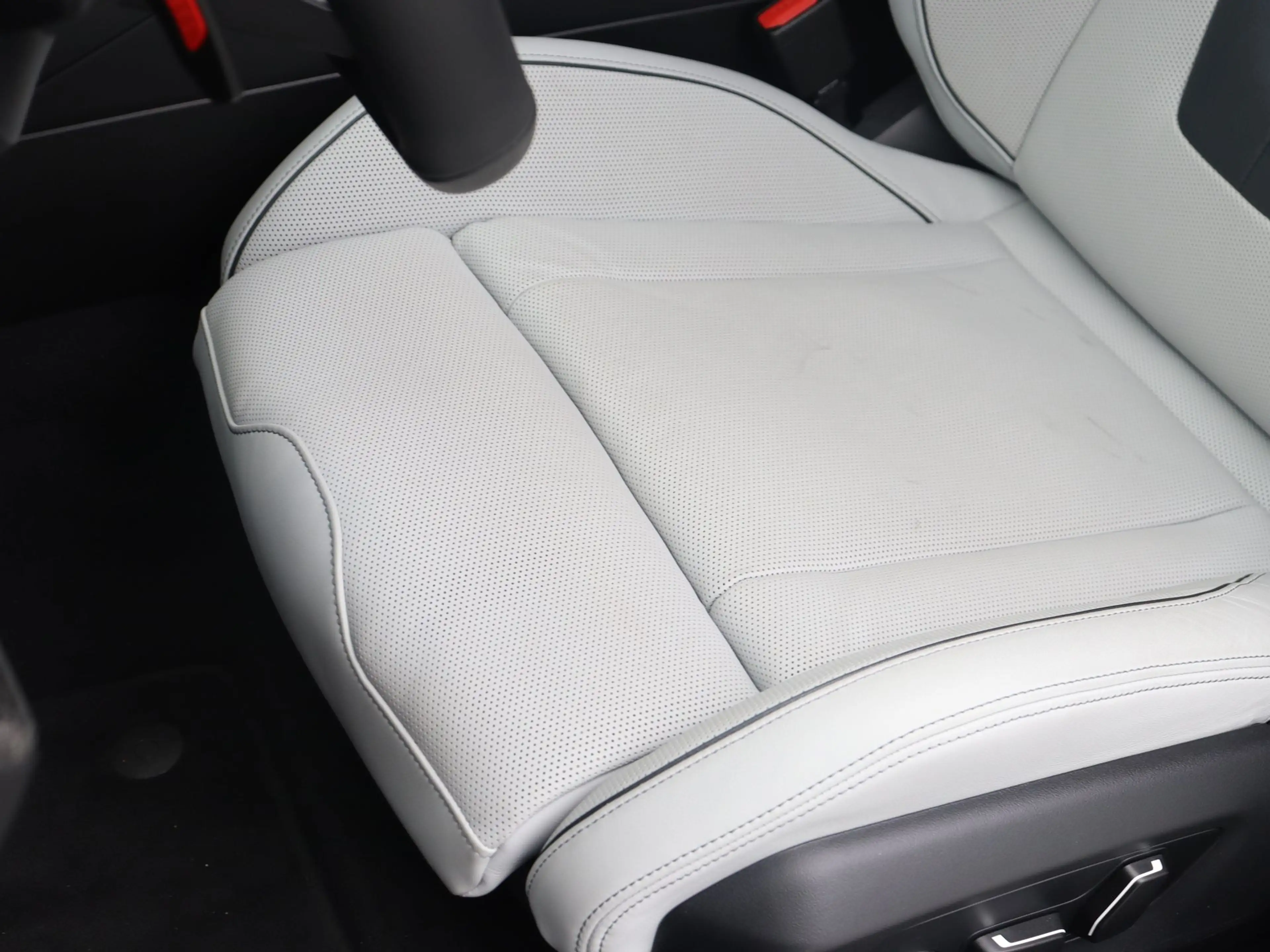 BMW M5 Touring — photo 15