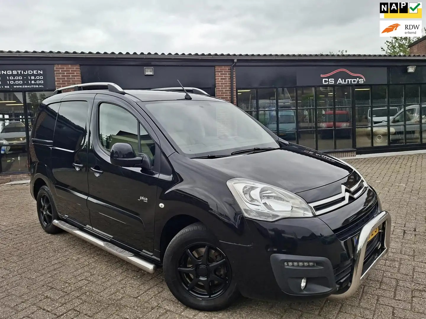 Citroen Berlingo 1.6 BlueHDI|100PK|AUTOMAAT|AIRCO|NAVI|CRUISE.CONTR Zwart - 1