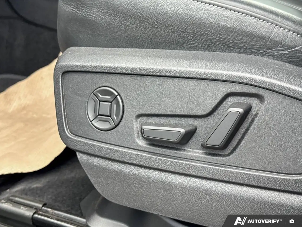 Audi Q5 снимка Audi Q5