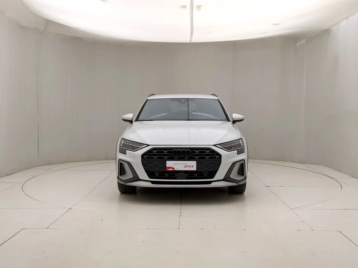 Audi A3 allstreet 2.0 tdi Identity Contrast 150cv s-tronic Blanc - 2