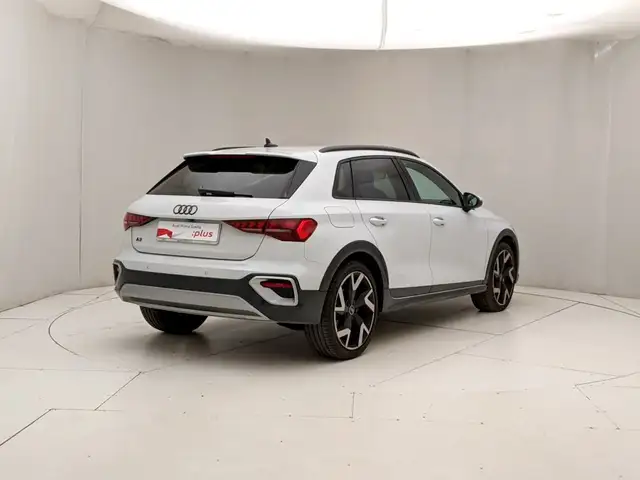 Audi A3 view 4