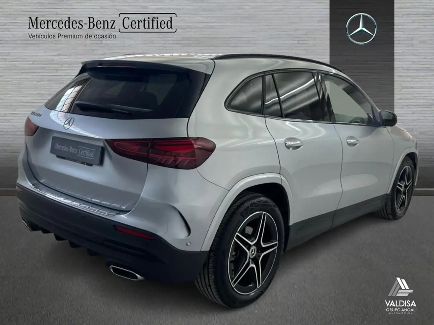Mercedes-Benz GLA 200 D - 2