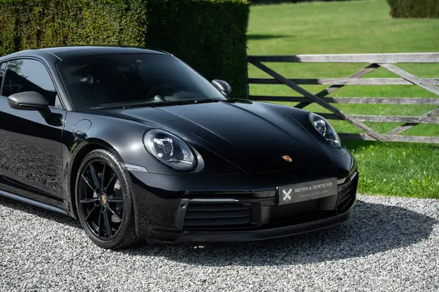 Porsche 911 view 2