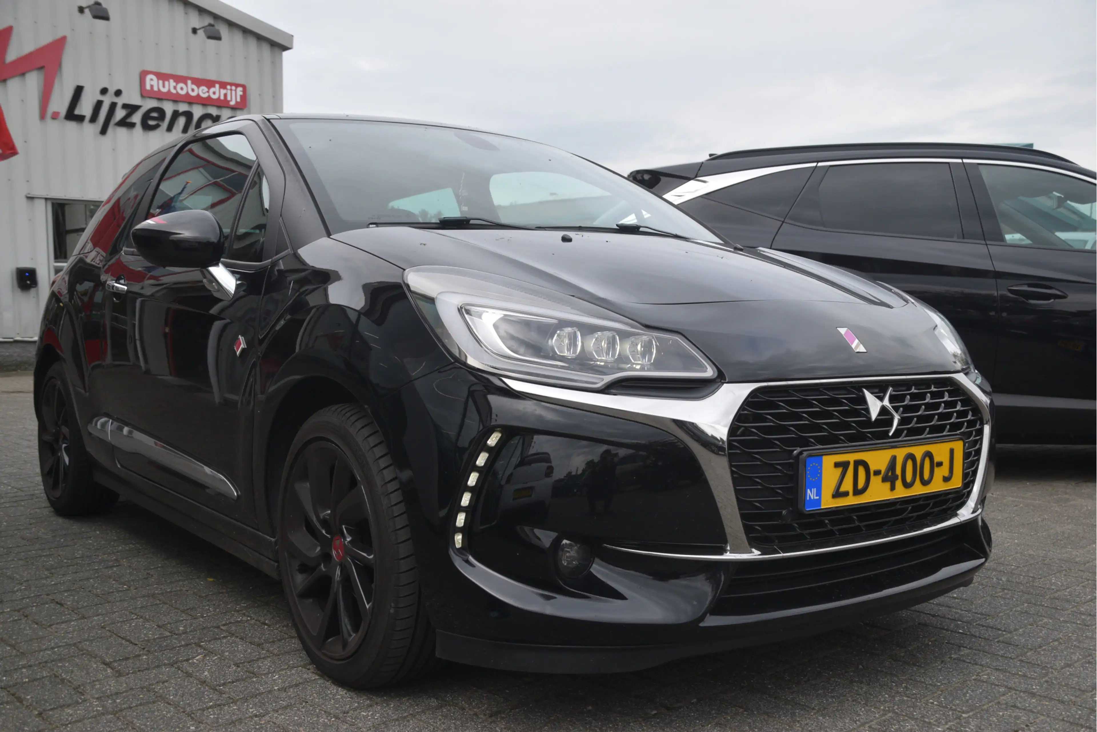 DS Automobiles DS 3 1.2 PureTech Performance Line Carplay | Navi | LMV — photo 3