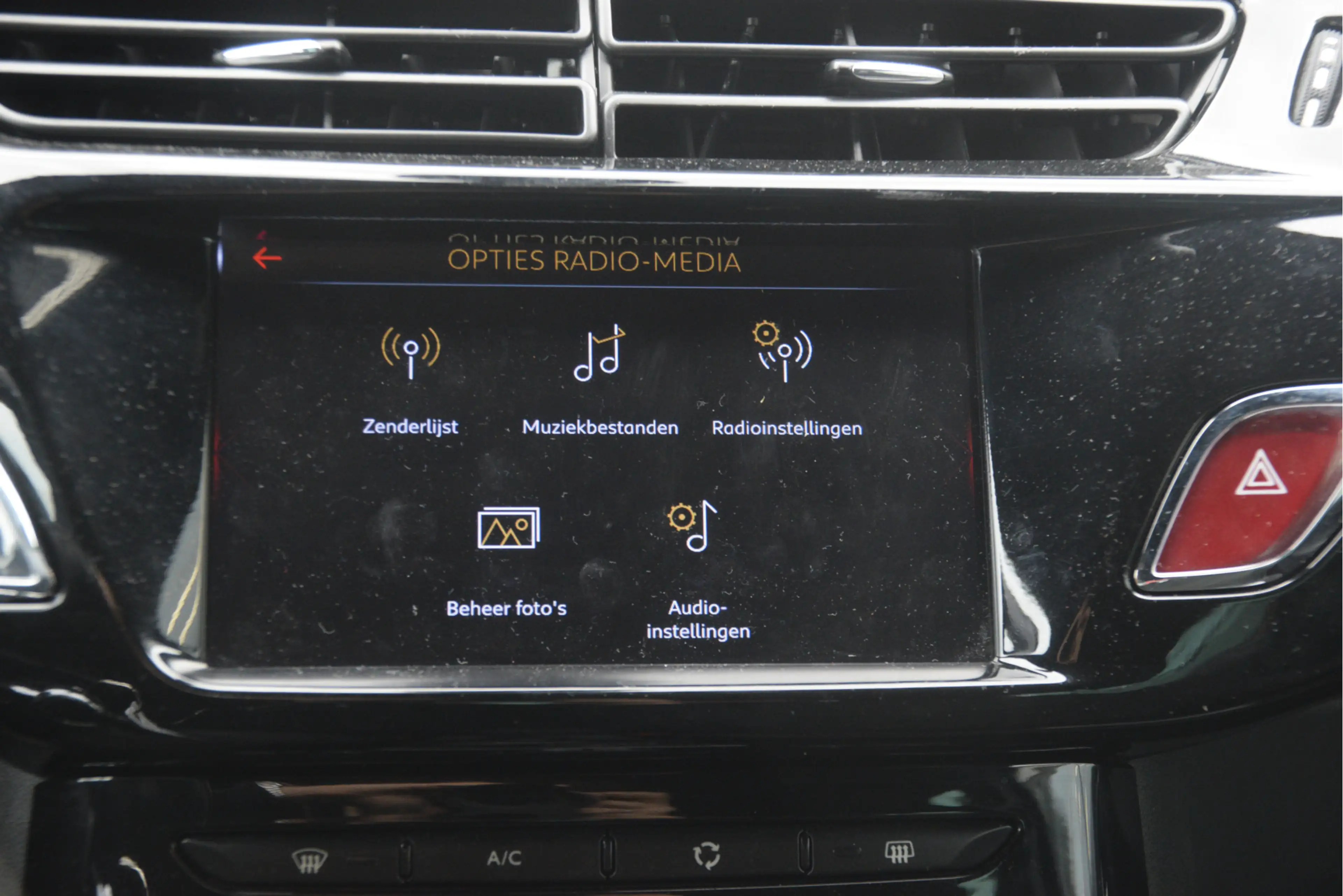 DS Automobiles DS 3 1.2 PureTech Performance Line Carplay | Navi | LMV — photo 11