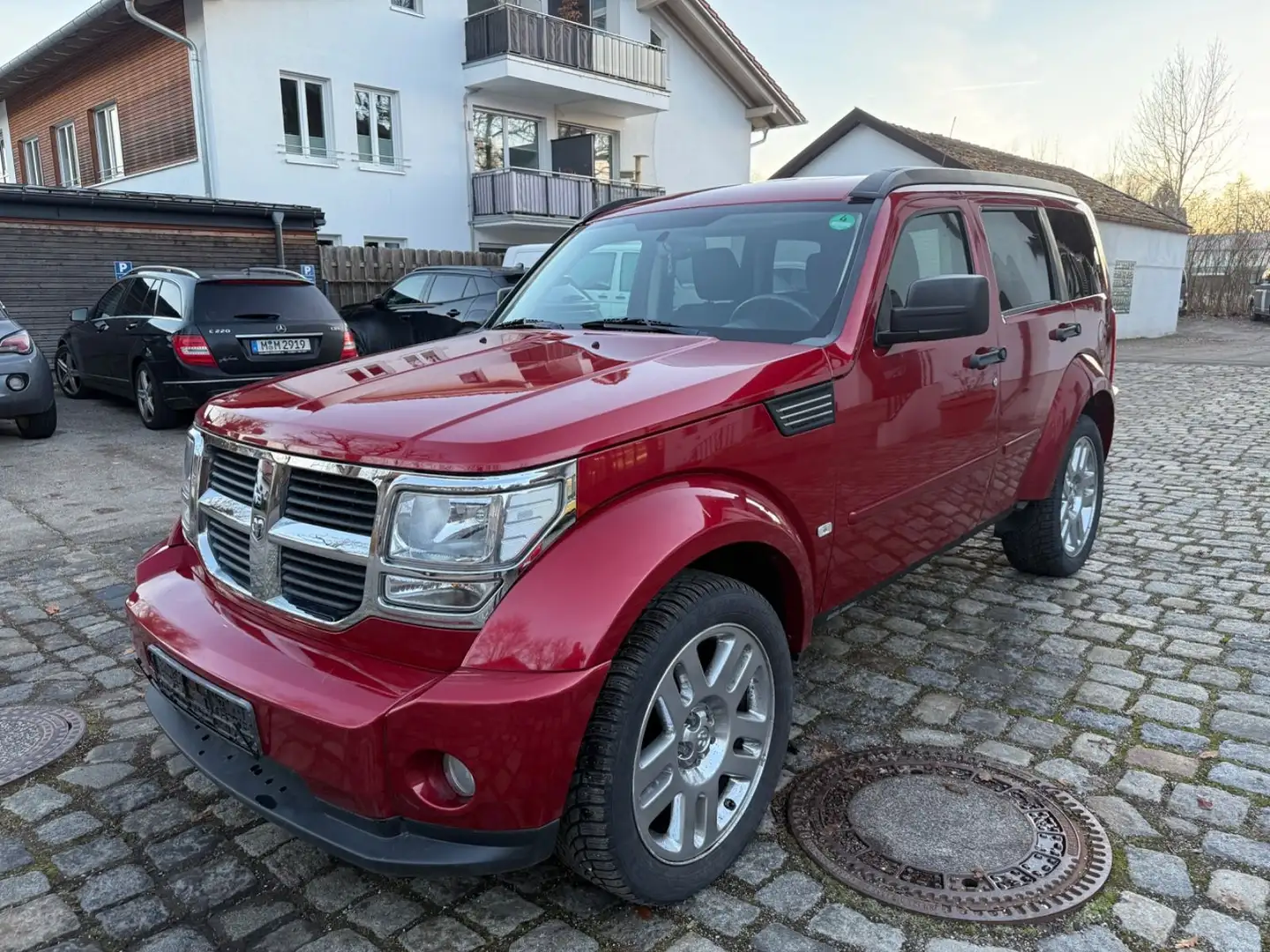 Dodge Nitro SXT Rouge - 1