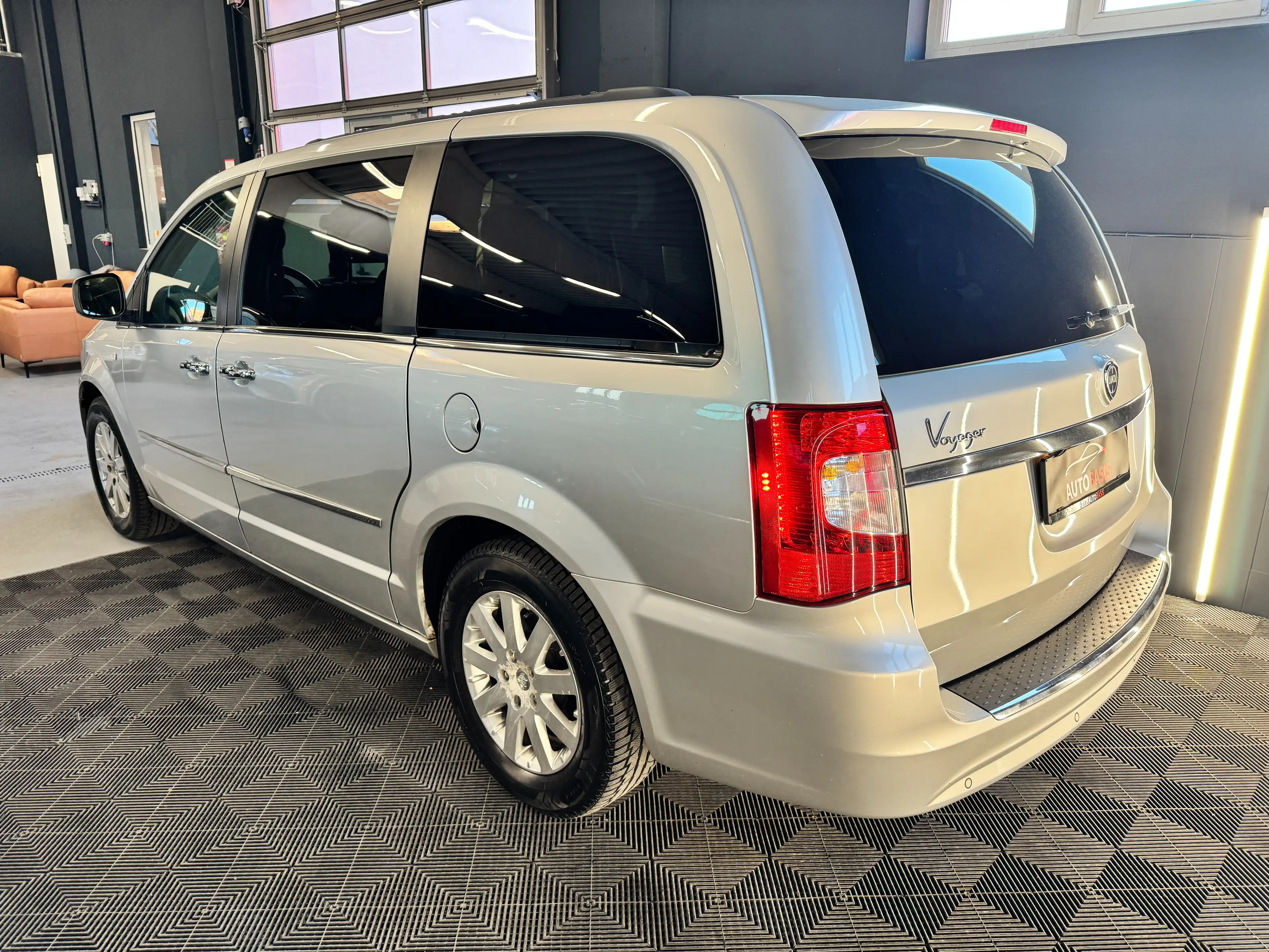 Lancia Voyager Gold 2.8 CRD Automatik 7-Sitzer/Leder/8-fach/VOLL — photo 7