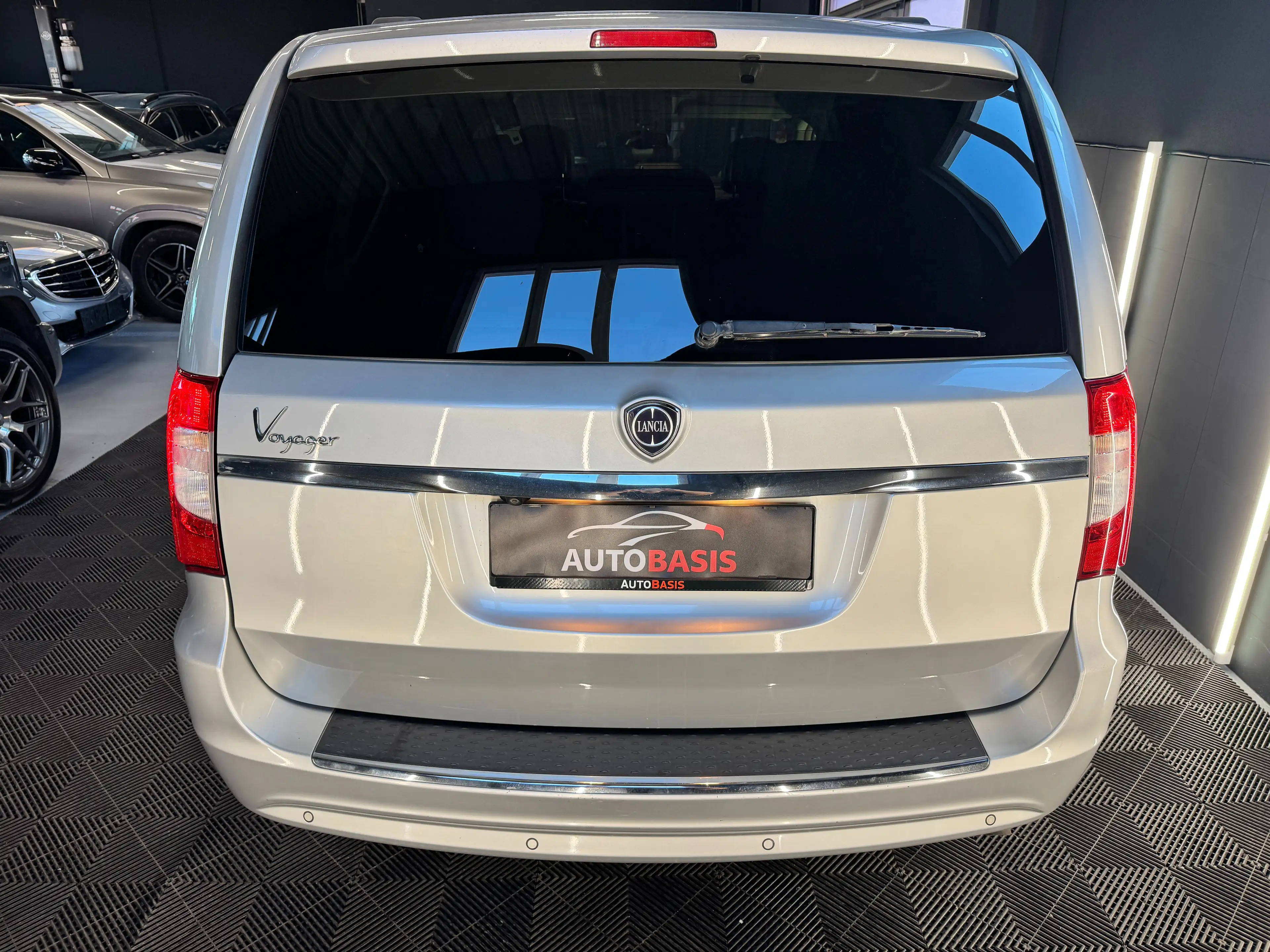 Lancia Voyager Gold 2.8 CRD Automatik 7-Sitzer/Leder/8-fach/VOLL — photo 8