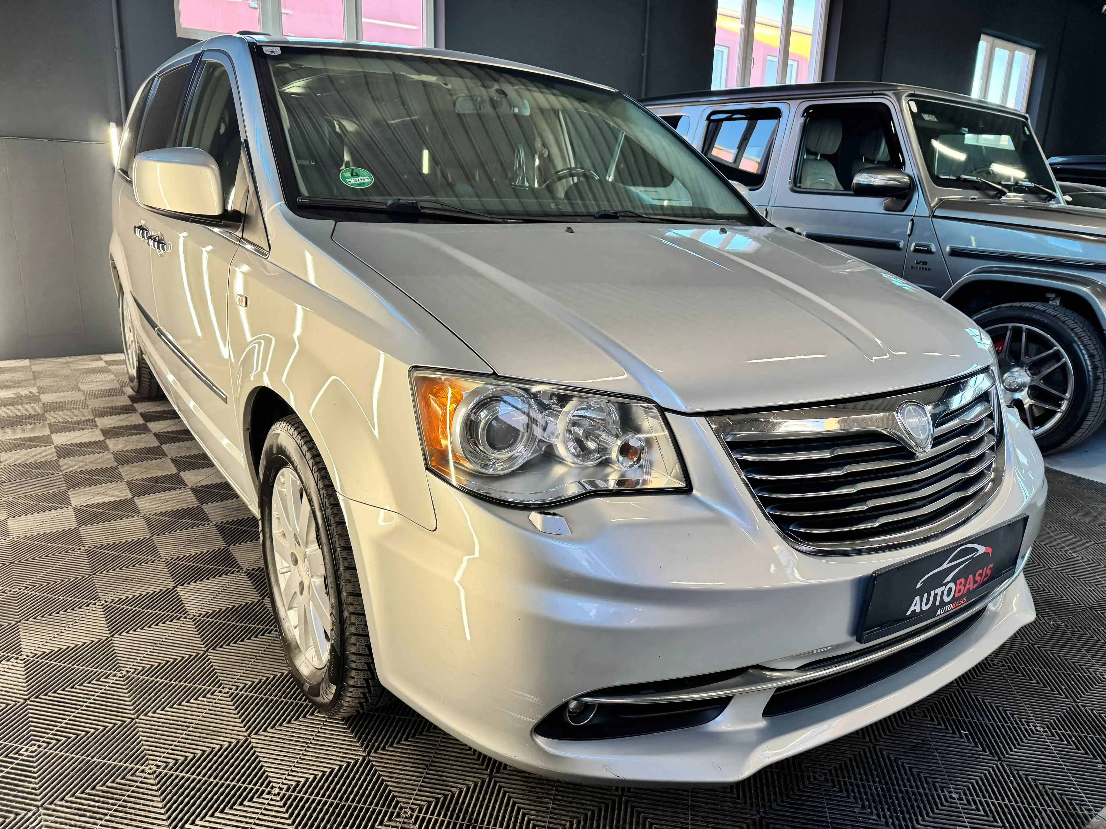 Lancia Voyager Gold 2.8 CRD Automatik 7-Sitzer/Leder/8-fach/VOLL — photo 4