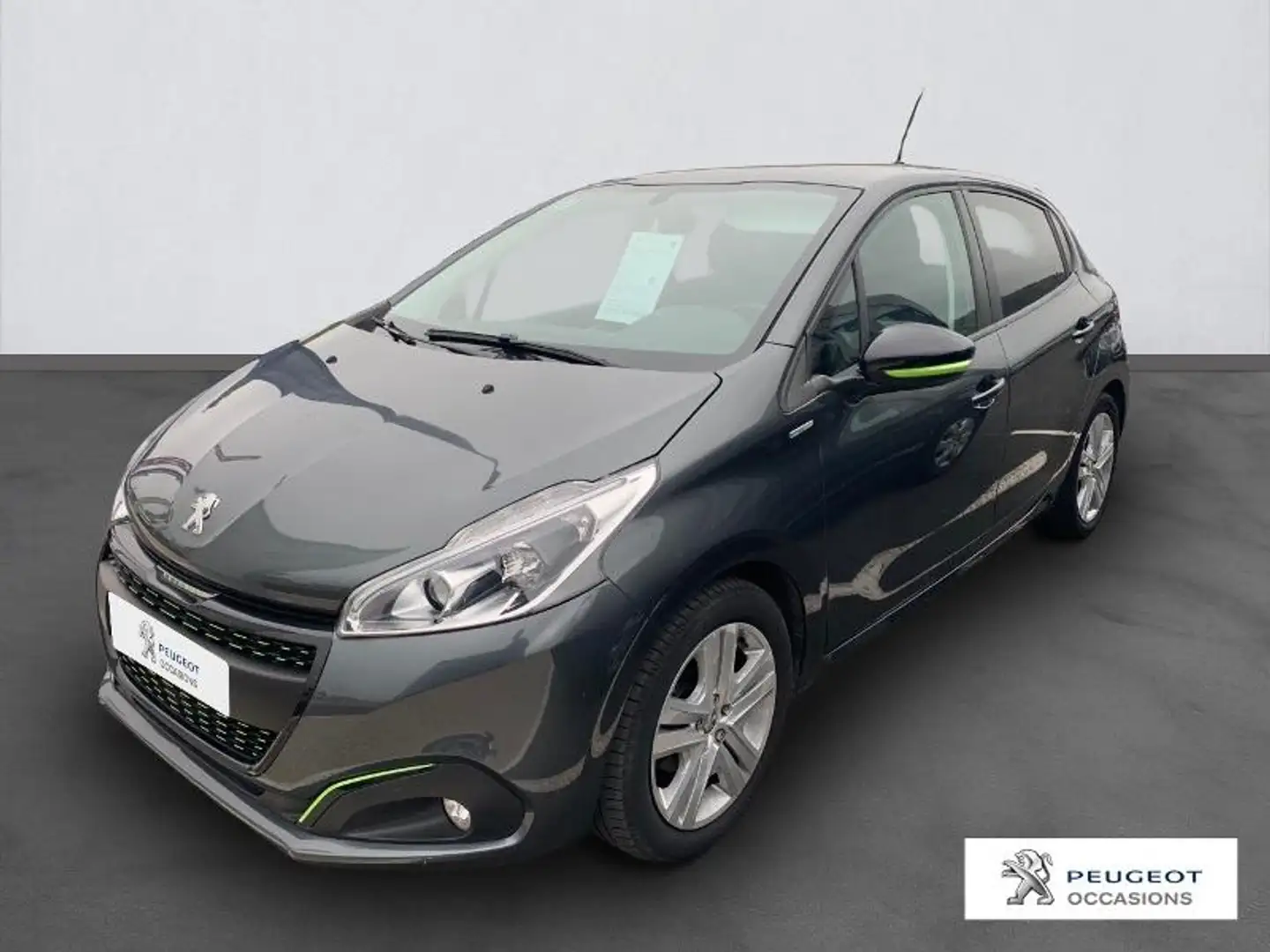 Peugeot 208 1.2 PureTech 82ch Style 5p Grijs - 1