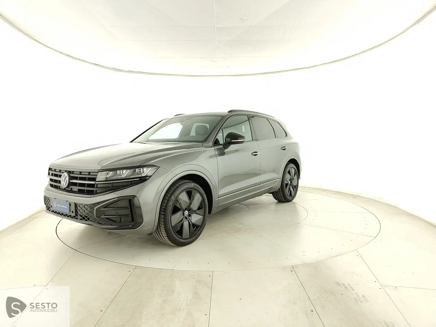 Volkswagen Touareg 3.0 v6 tdi scr r-line 231cv auto Gris - 1