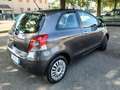 Toyota Yaris 1.0 VVTI 51 KW 3P SOL 1PROPRIETARIO MOLTO BELLA Gris - thumbnail 2