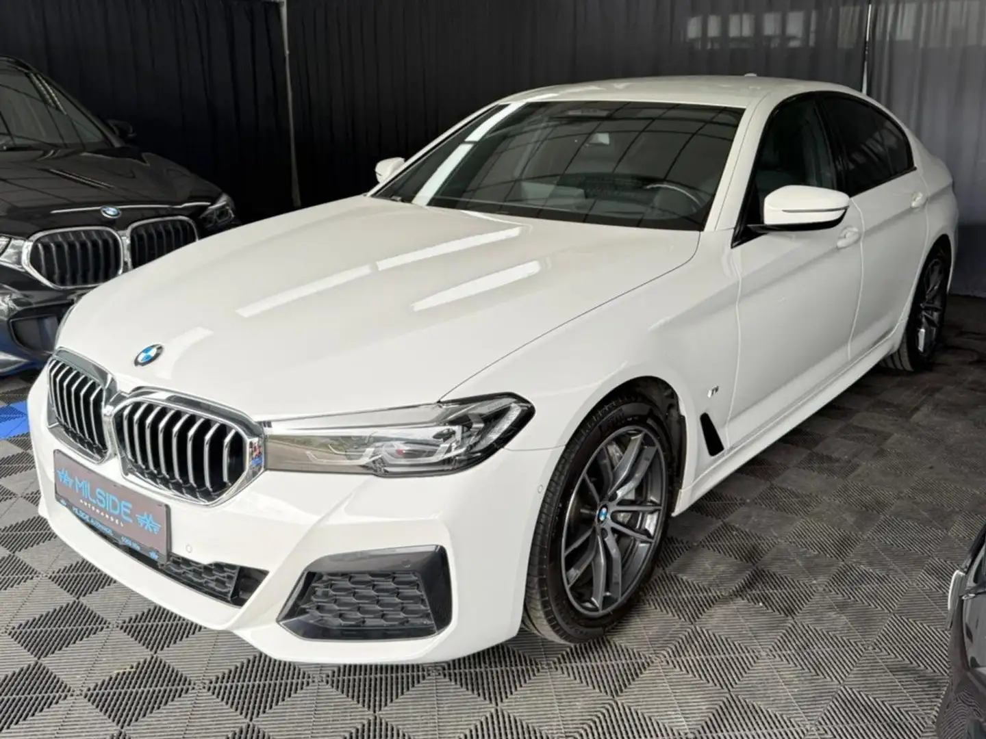 BMW 530 M-SPORT,AHK,HuD,LED,AMBIENTE,VIRTUAL COCKPIT Weiß - 2