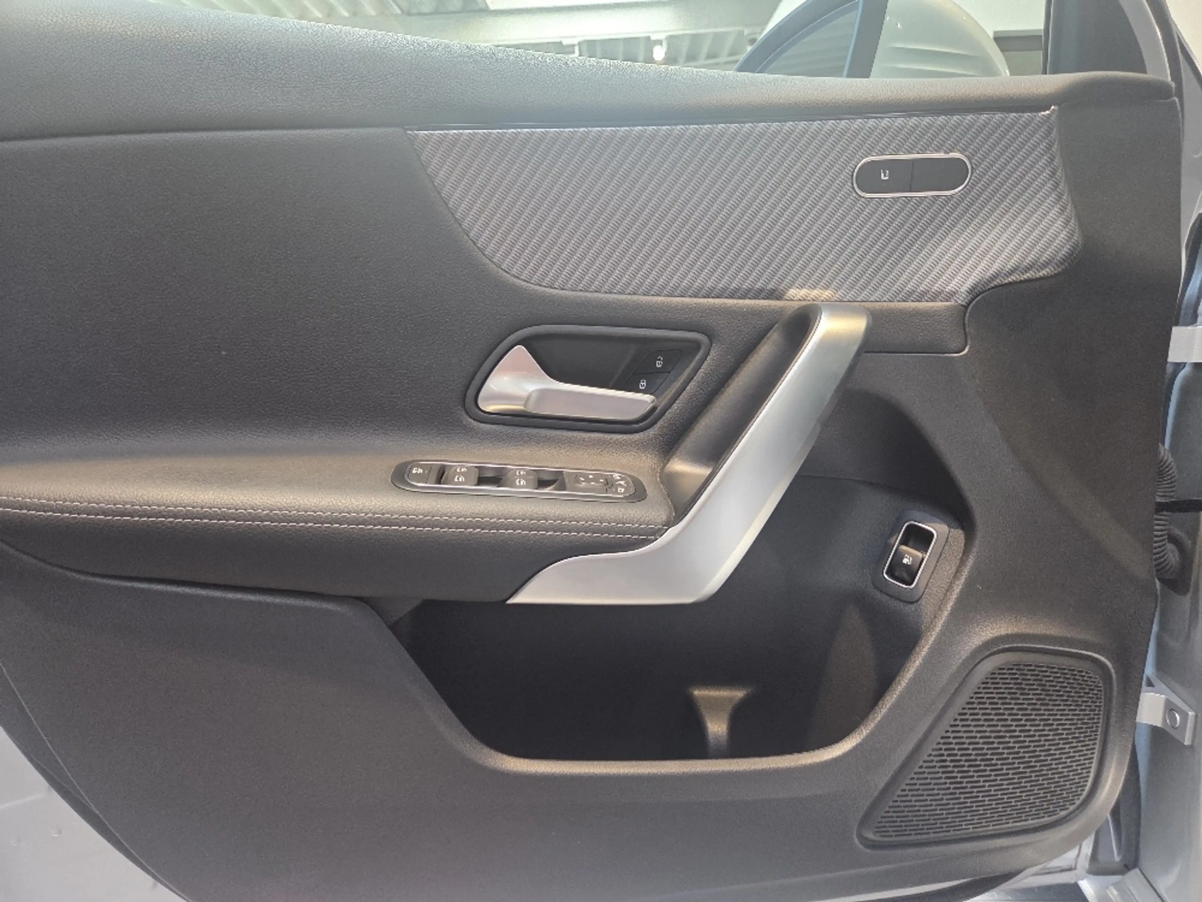 Mercedes-Benz A 250 A Sedan 250 e Urban-/Progressive-pakket — photo 11